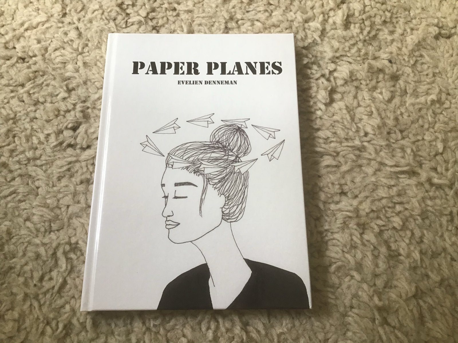 Paper Planes - Evelien Denneman (Poëziebundel) opbr giro 555, Ophalen of Verzenden, Zo goed als nieuw, Eén auteur