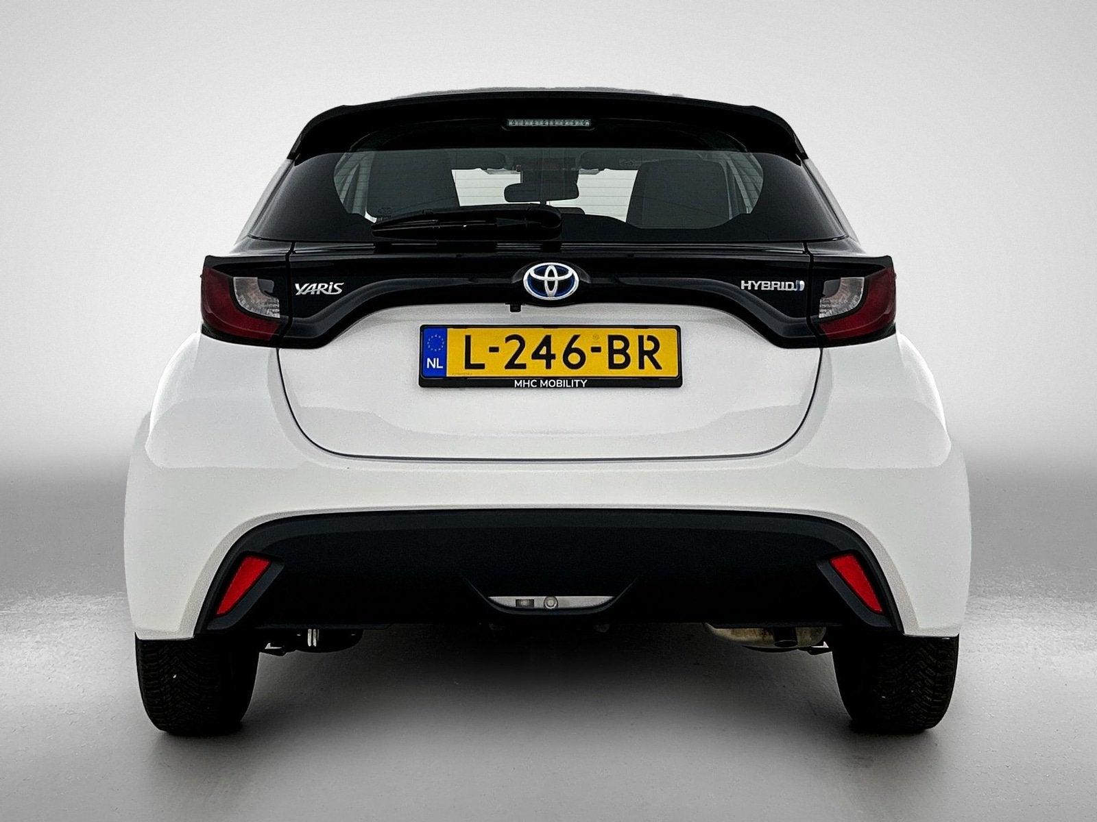 Toyota Yaris 1.5 Hybrid Active (bj 2021, automaat), Auto's, Automaat, Gebruikt, 450 kg, Bedrijf