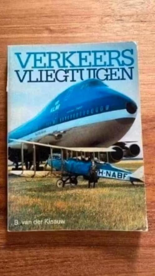 Verkeersvliegtuigen. B. Van der Klaauw, Ophalen of Verzenden, Gebruikt, Boek of Tijdschrift