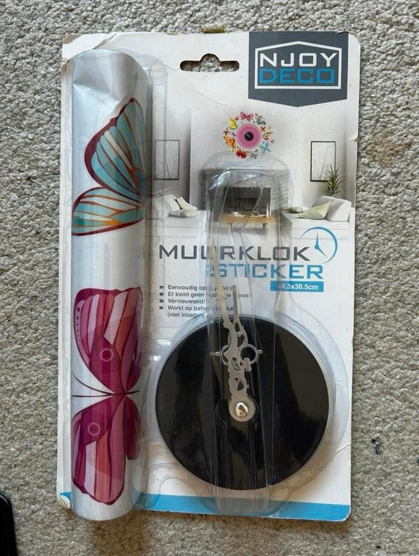 NJOY Deco Muurklok Sticker Vlinder klok op te plakken, Analoog, Werkt op batterijen, Nieuw, Ophalen of Verzenden