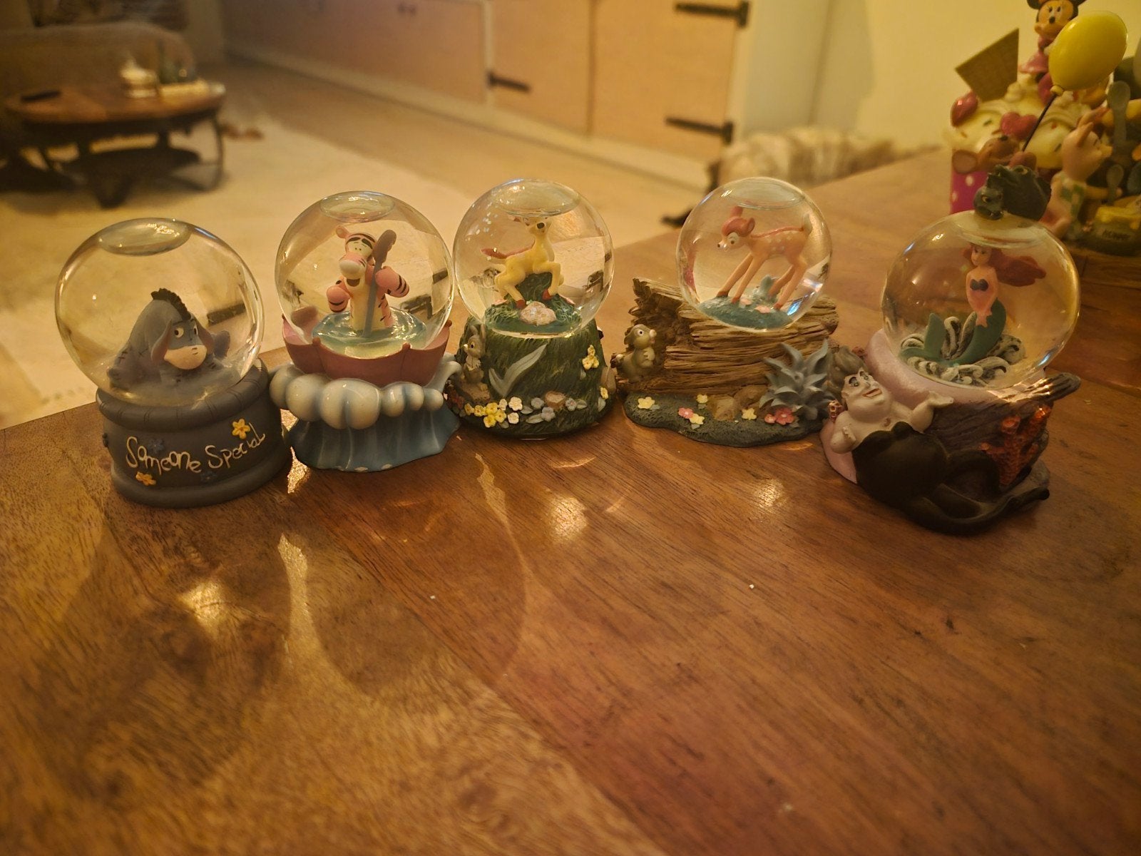 Set van 5 Originele Disney Mini Snowglobes - Winnie de Poeh,, Ophalen of Verzenden, Beeldje of Figuurtje