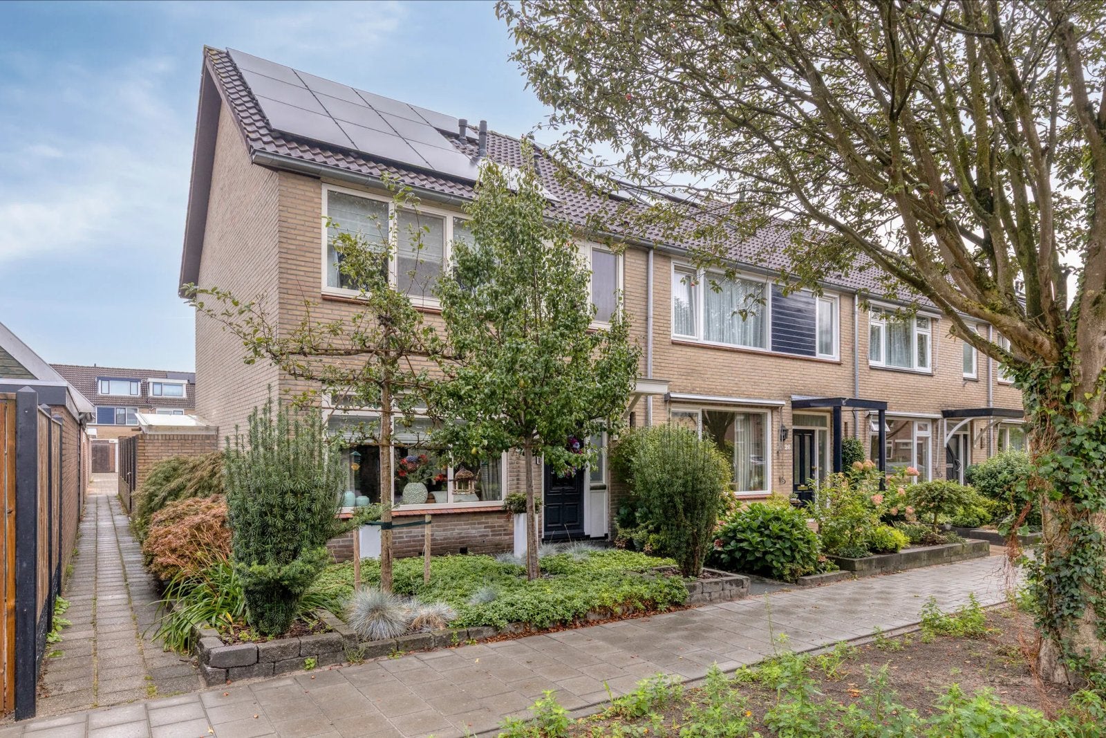 Hoekwoning in rustige kindvriendelijke buurt, Huizen en Kamers, Tot 200 m², 5 kamers, 156 m², Utrecht