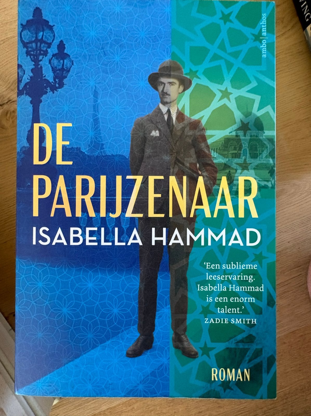 De Parijzenaar - Isabella Hammad (Roman), Ophalen of Verzenden, Zo goed als nieuw, Nederland