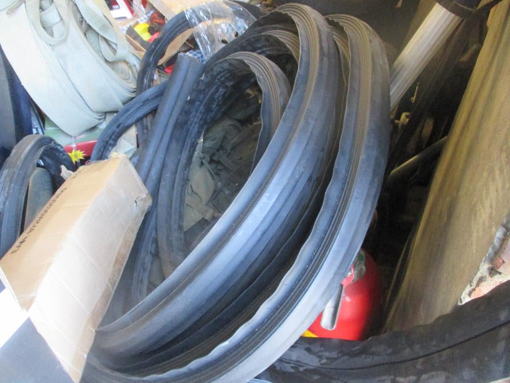 T profiel rubber, Ophalen, Nieuw, Overige merken, Carrosserie en Plaatwerk