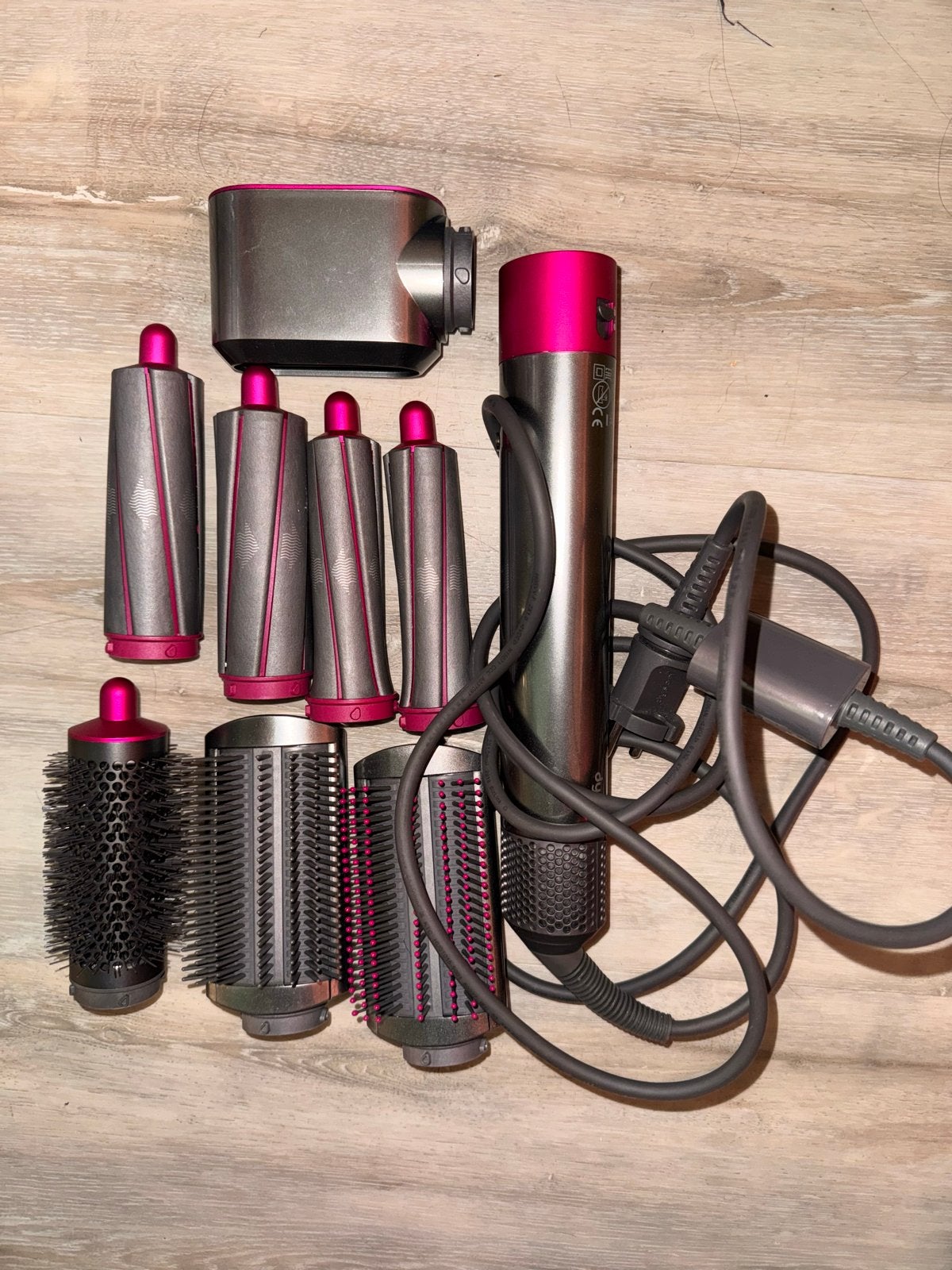 Dyson Airwrap Complete Styler met diverse opzetstukken, Ophalen of Verzenden, Gebruikt, Krultang of Stijltang
