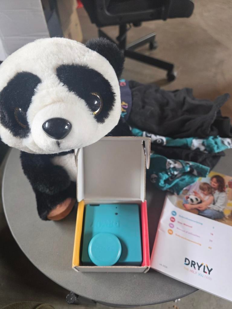 Dryly plaswekker met panda knuffel en broekjes, Overige merken, Overige karakters, Zwart, Ophalen of Verzenden