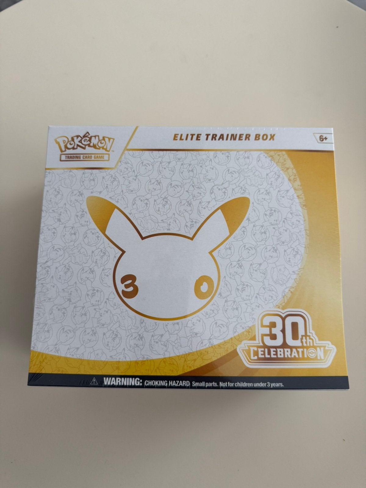 Pokemon Celebration 30th Anniversary Elite Trainer Box ETB, Ophalen of Verzenden, Nieuw, Boosterbox, Foil