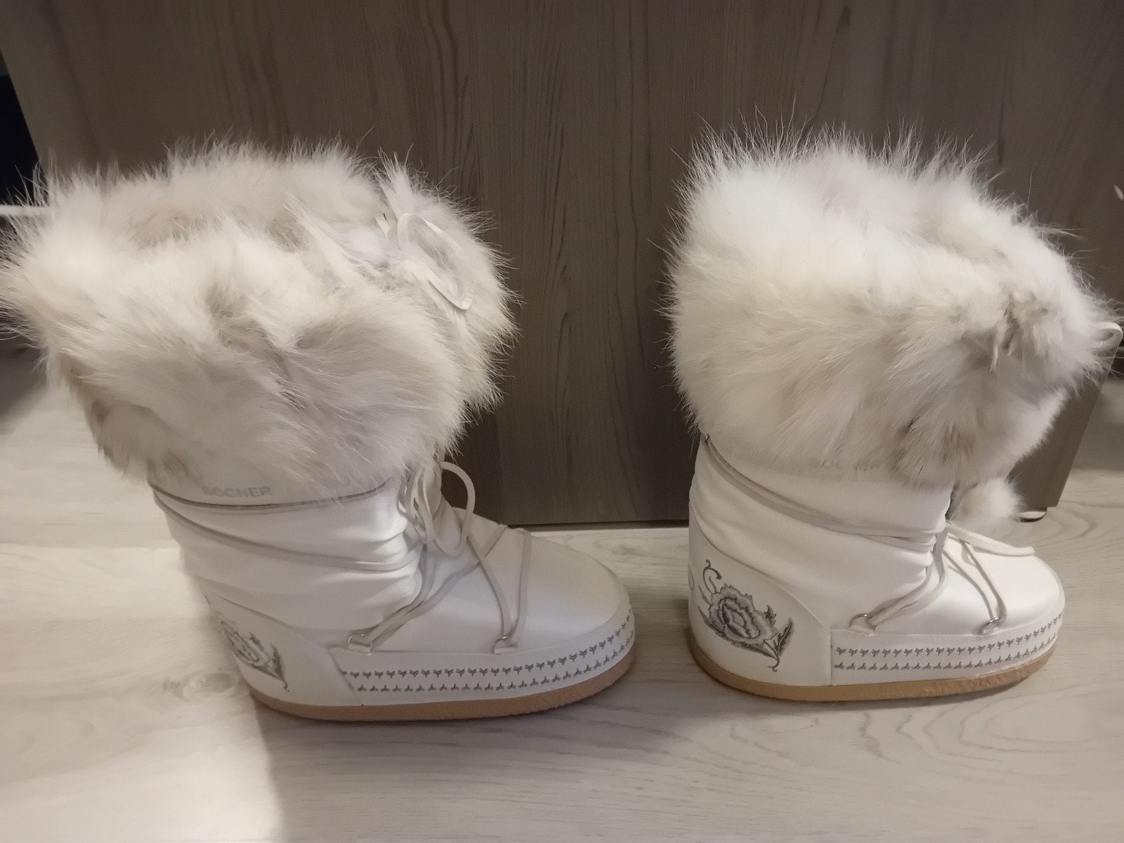 2 Bogner snowboots, alleen rechts, zie advertentie., Wit, Bogner, Snowboots, Ophalen of Verzenden