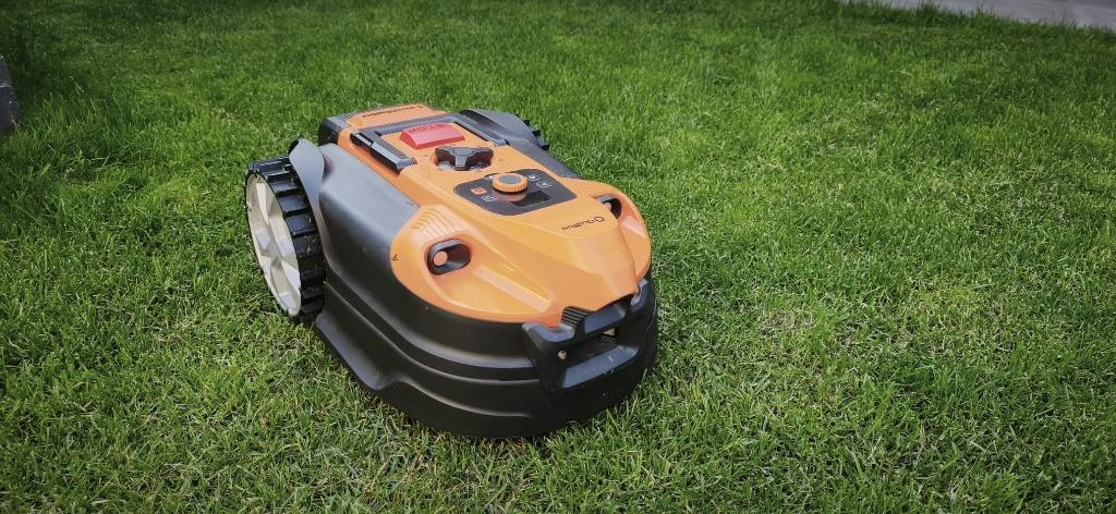 Robot grasmaaier  incl. Garage, Gebruikt, Bestuurbaar via app, Minder dan 20 cm, Ophalen