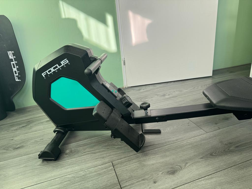 Focus Fitness Roeitrainer Row 2, Sport en Fitness, Fitnessapparatuur, Ophalen, Gebruikt, Armen, Metaal