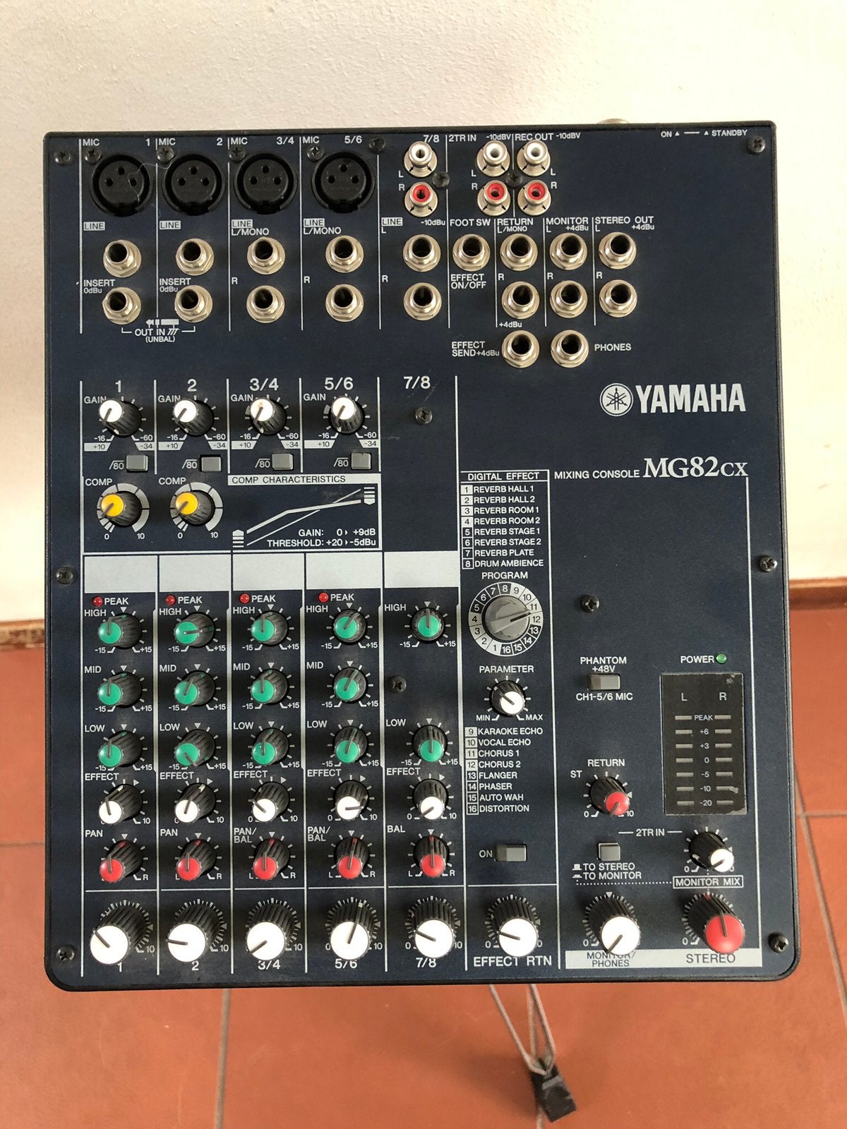Yamaha Mixing Console MG82 CX, Muziek en Instrumenten, Mengpanelen, Ophalen, Zo goed als nieuw