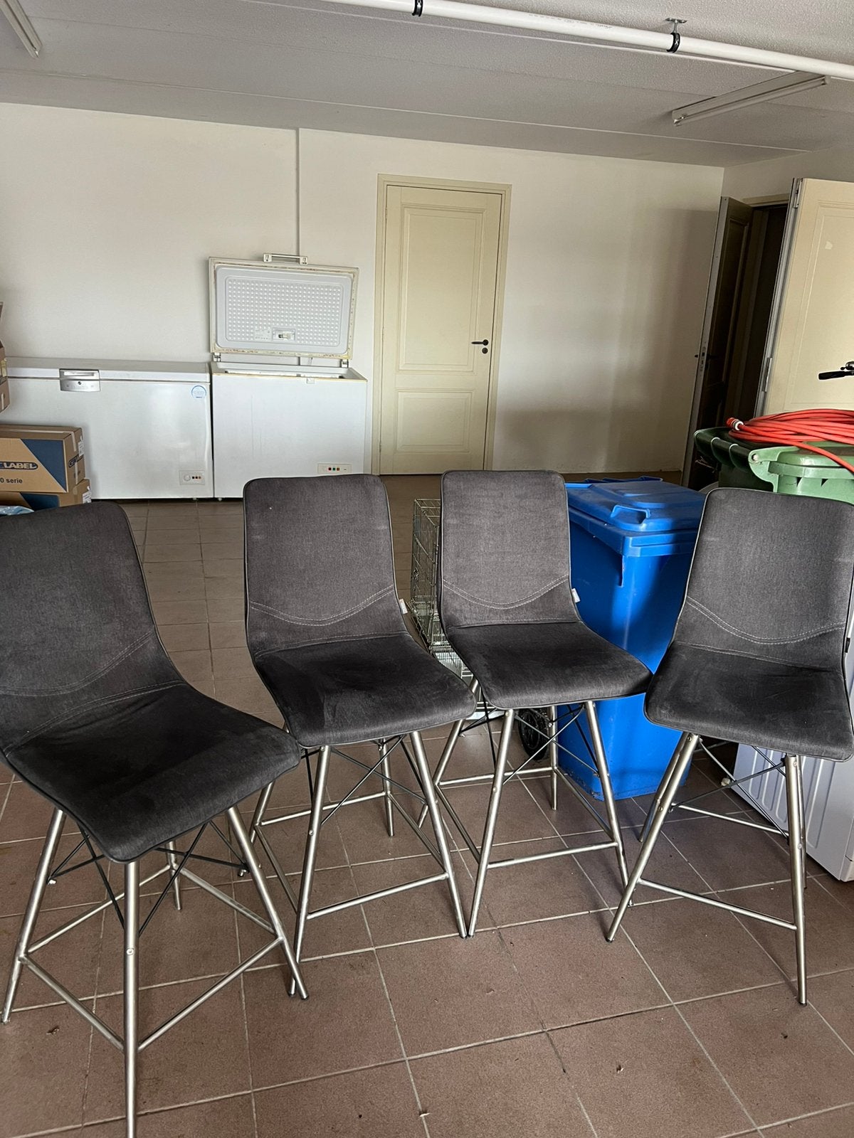 Barstoelen, Huis en Inrichting, 2 krukken, Ophalen, Gebruikt, 60 tot 90 cm