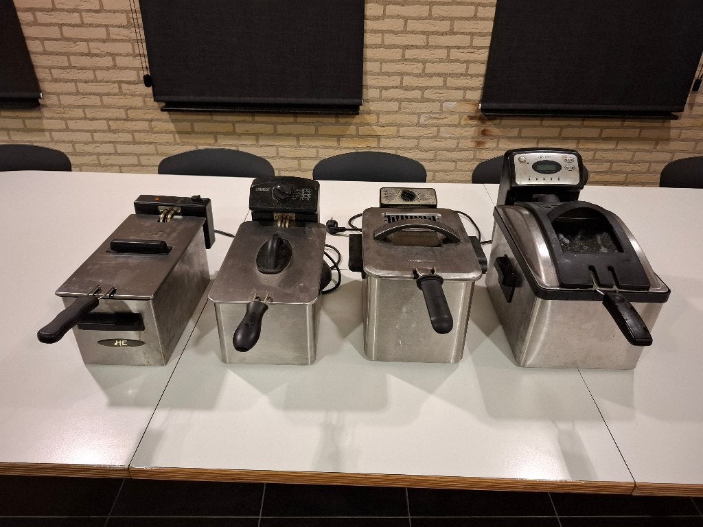 Frietpannen, 3 stuks, 3 tot 4 liter, Ophalen of Verzenden, Gebruikt, Uitneembare binnenpan