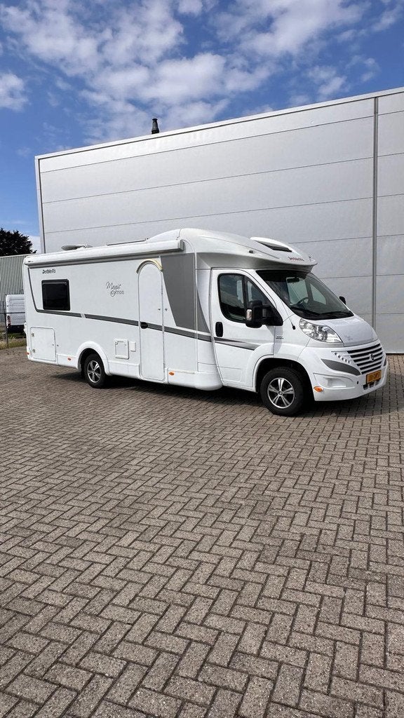 Dethleffs Magic Edition T 001 Queensbed (bj 2014), Caravans en Kamperen, Fiat, 7 tot 8 meter, Bedrijf, Tot en met 3