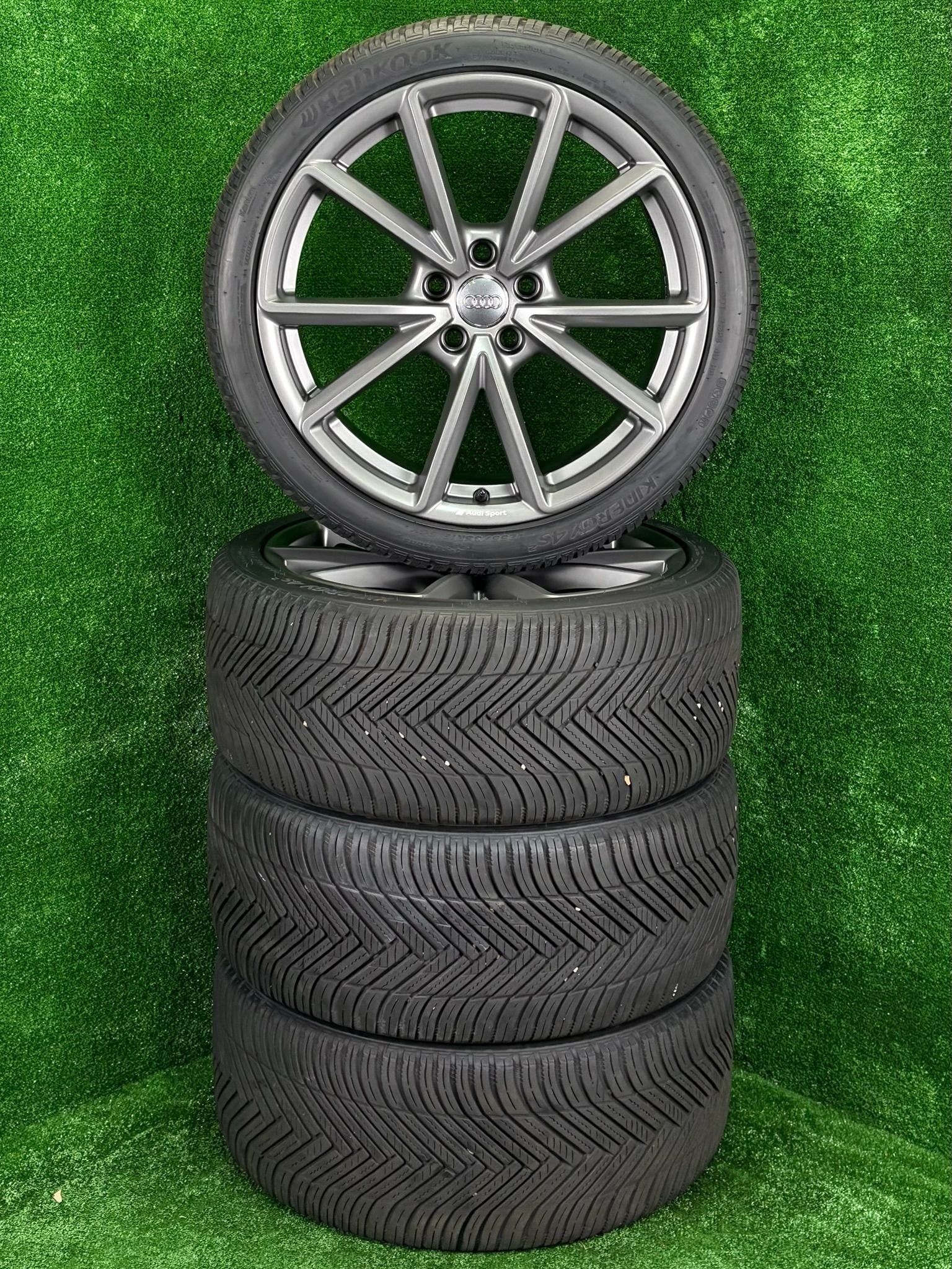 Originele 19 inch Audi velgen met banden A4 S4 B9, 19 inch, Gebruikt, 255 mm, -