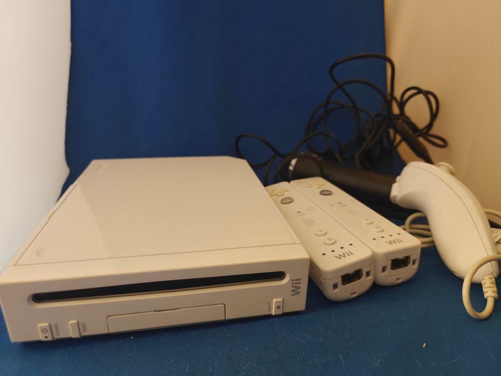 Nintendo Wii Sing & Dance Party Pack met veel spellen, Ophalen of Verzenden, Zo goed als nieuw, Met 2 controllers, Met games