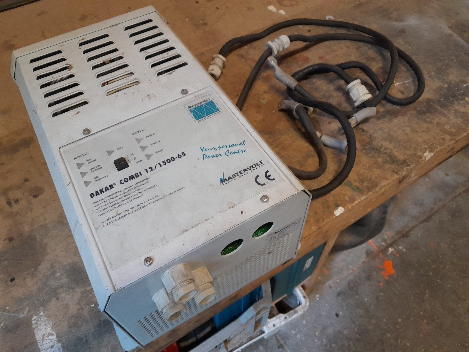 Mastervolt sinusomvormer 12V - 220V