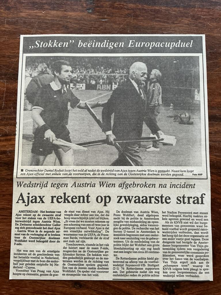 Voetbal krantenartikel Ajax Austria Wien september 1989, Ophalen of Verzenden, Knipsel(s)