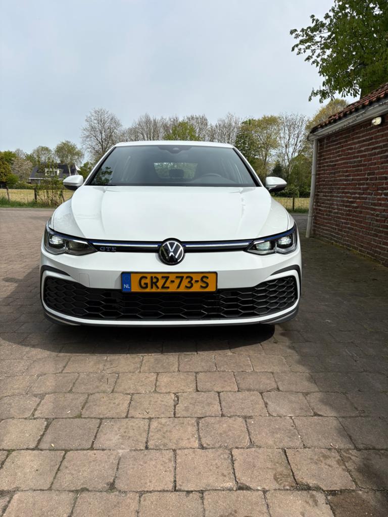 Volkswagen Golf GTE 245pk wegklapbare trekhaak IQlight, Auto's, Wit, Plug-in hybride, 1395 cc, 1524 kg