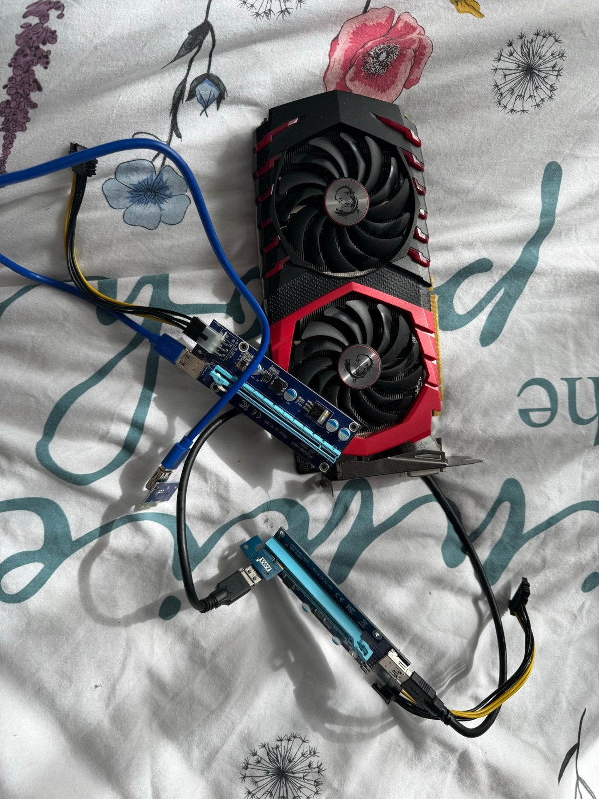 MSI Radeon RX Grafische Kaart (MS-V341) + 2x PCIe Riser, Computers en Software, Videokaarten, PCI-Express 3, Gebruikt, AMD, Ophalen of Verzenden