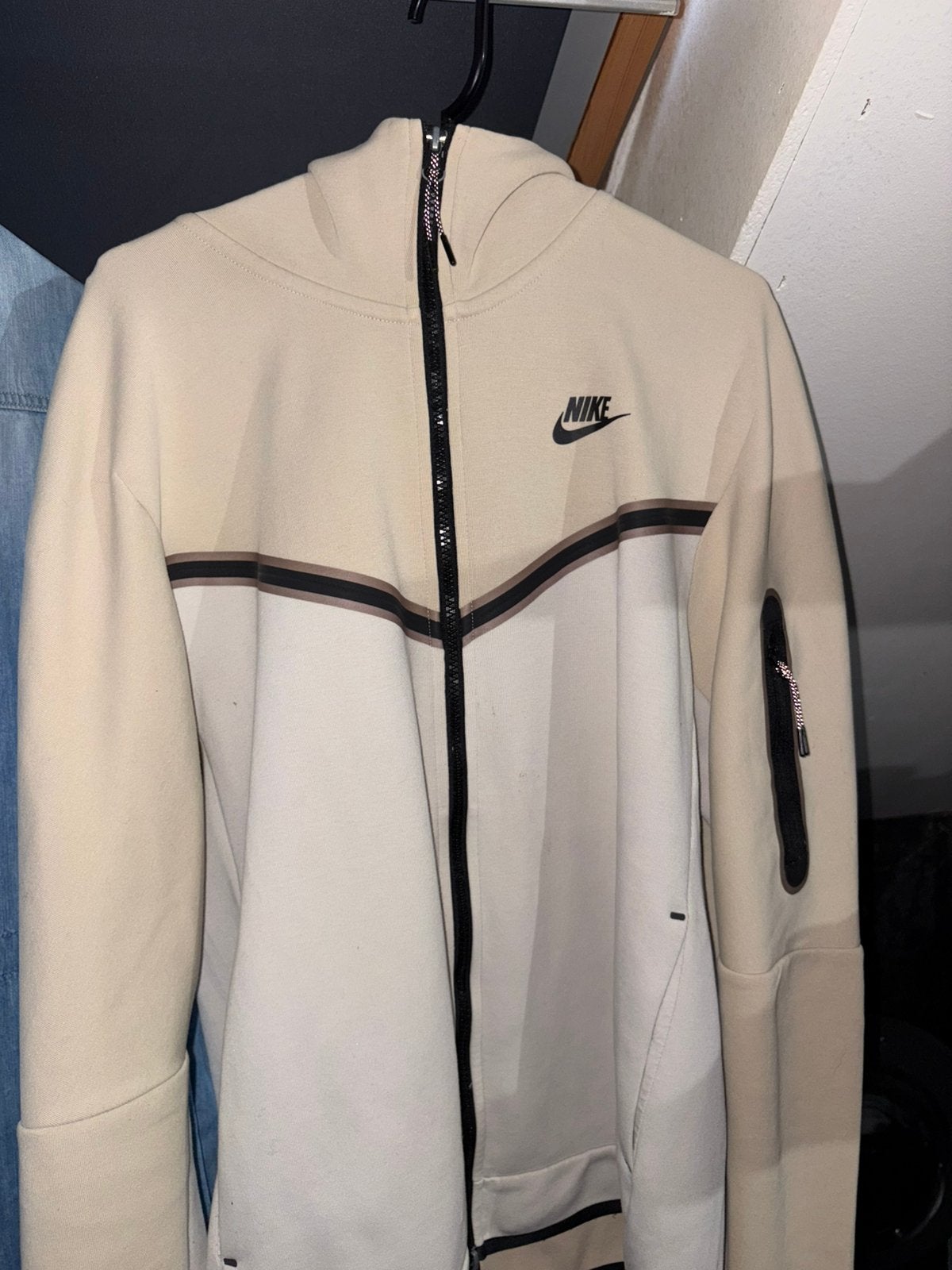 Nike tech vest, Ophalen, Zo goed als nieuw, Maat 48/50 (M), Beige