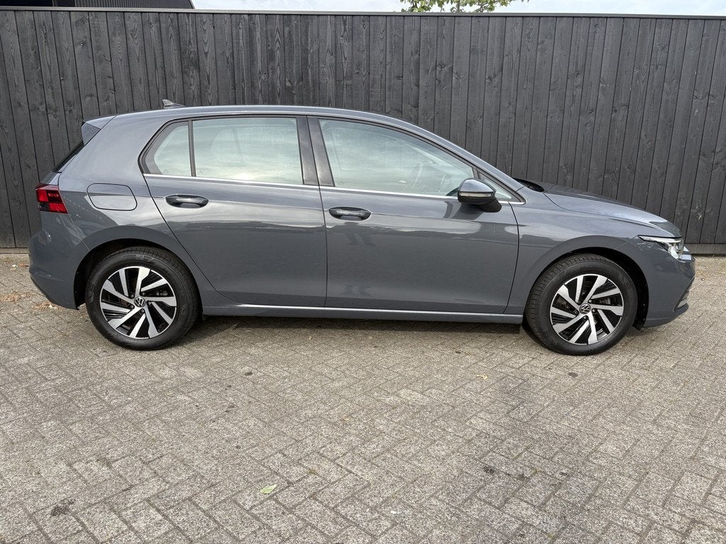 Volkswagen Golf 1.4 eHybrid Style (bj 2022, automaat), Auto's, Volkswagen, 1490 kg, Gebruikt, 4 cilinders, Alcantara