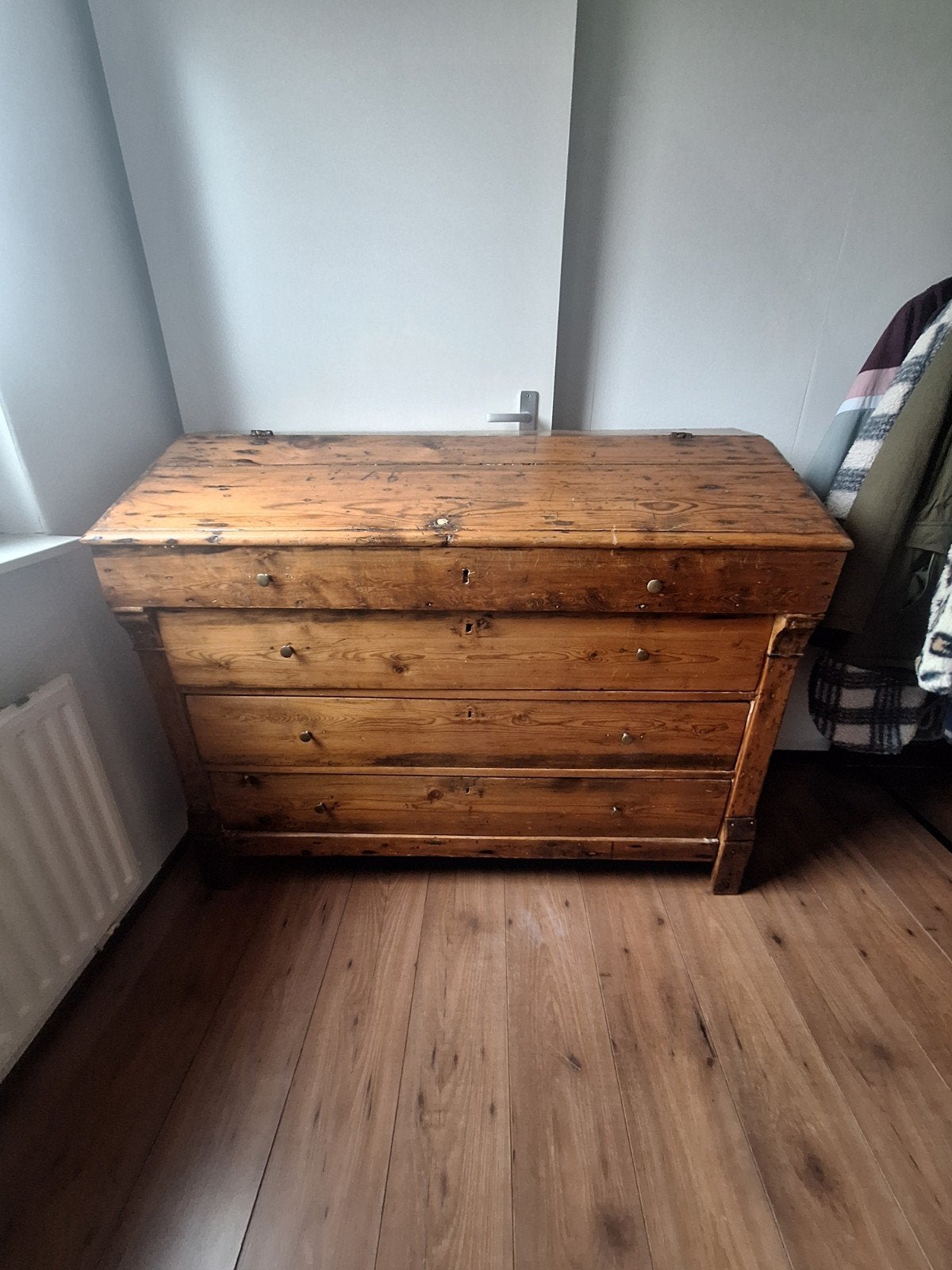 Antieke houten kast met lades en opbergruimte, Ophalen
