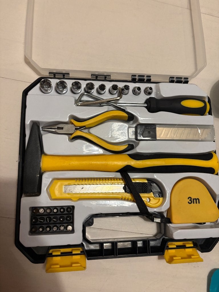 Handige gereedschapsset met koffer – compleet, Doe-het-zelf en Verbouw, Gereedschap | Handgereedschap, Ophalen of Verzenden, Gebruikt