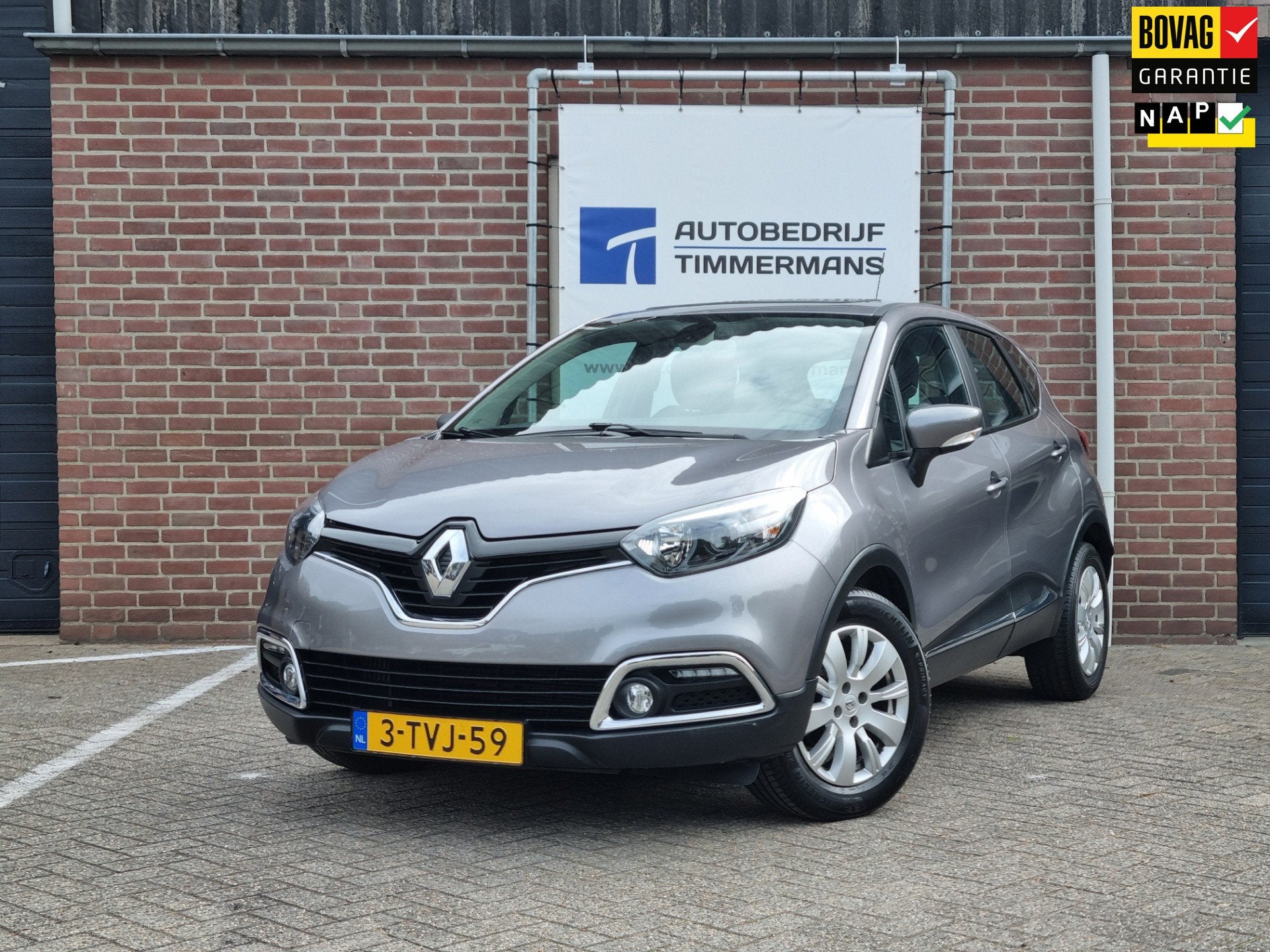 Renault Captur 0.9 TCe Expression Trekhaak, Voorwielaandrijving, Stof, Gebruikt, 49 €/maand