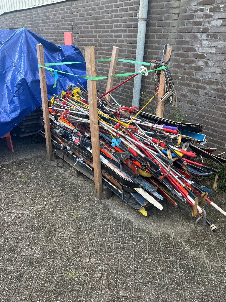Skies, 160 tot 180 cm, Gebruikt, Ophalen of Verzenden, Atomic