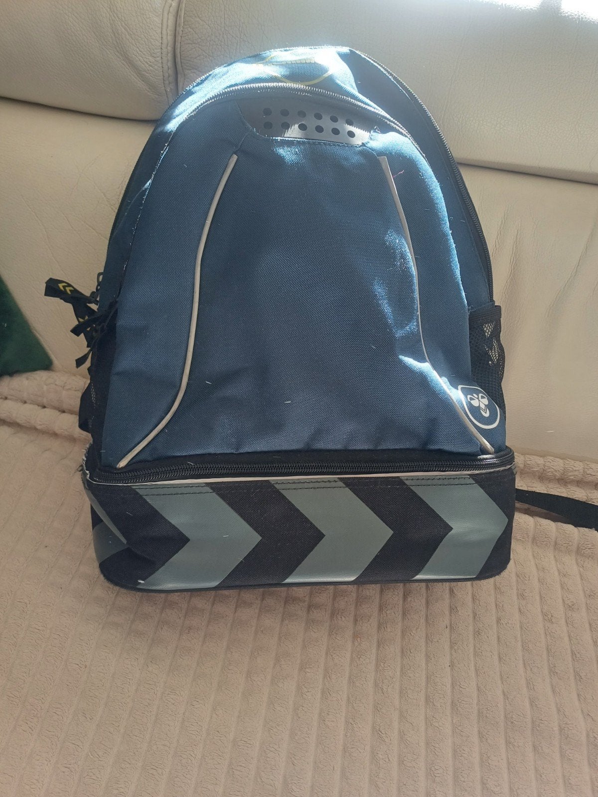 Hummel rugzak - Blauw met gele accenten, Sieraden, Tassen en Uiterlijk, Gebruikt, 25 tot 40 cm, Ophalen of Verzenden, Overige merken