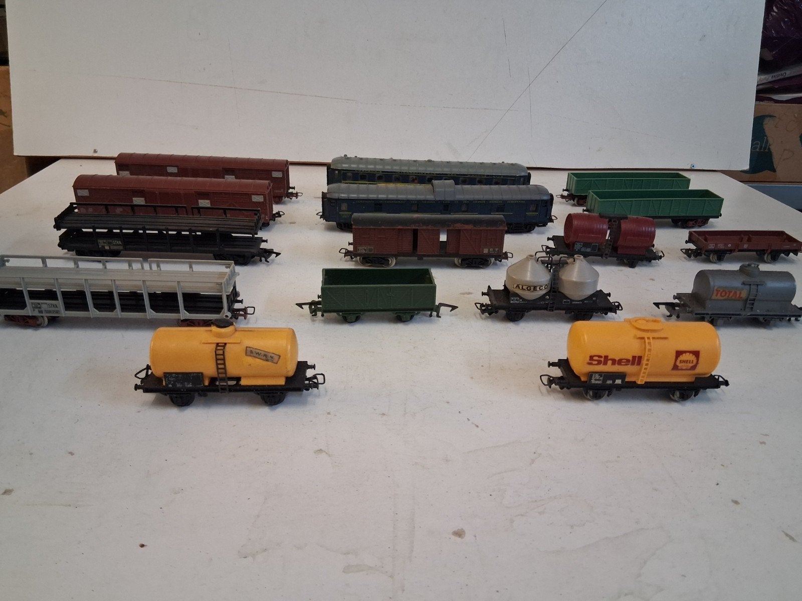 16 Jouef wagons en nette staat, Hobby en Vrije tijd, Gebruikt, Gelijkstroom, Jouef, Wagon