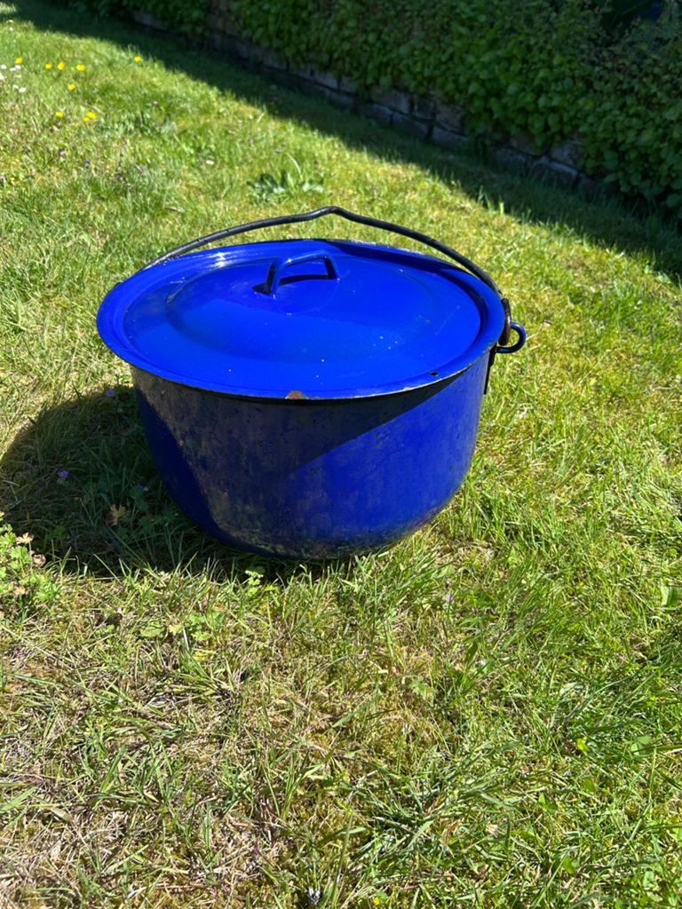 Vintage blauwe emaille pan met deksel en hengsel, Ophalen