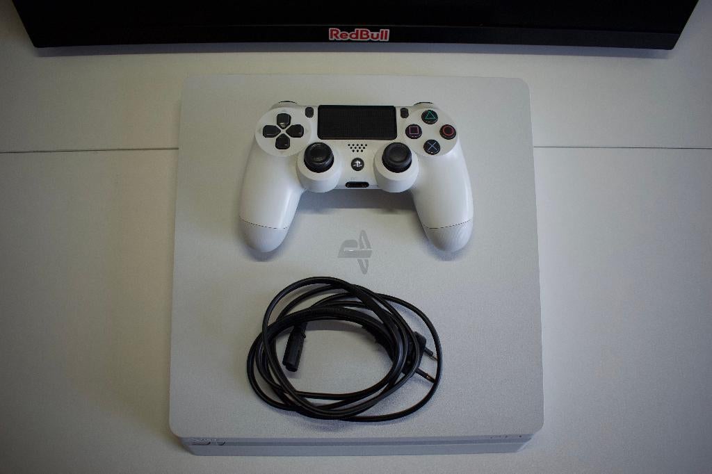 Mooie PS4 Slim 500GB Wit, Ophalen, 500 GB, Zo goed als nieuw, Met 1 controller