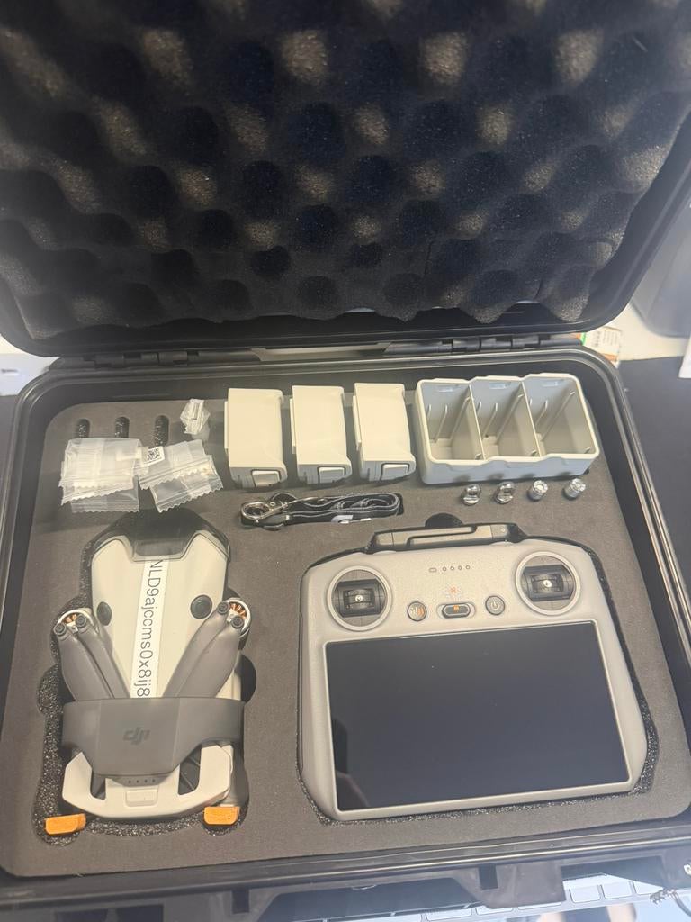 Dji mini 4 pro  fly more combo (prijs licht bespreekbaar), Audio, Tv en Foto, Drones, Cameradrone, Ophalen of Verzenden, Zo goed als nieuw