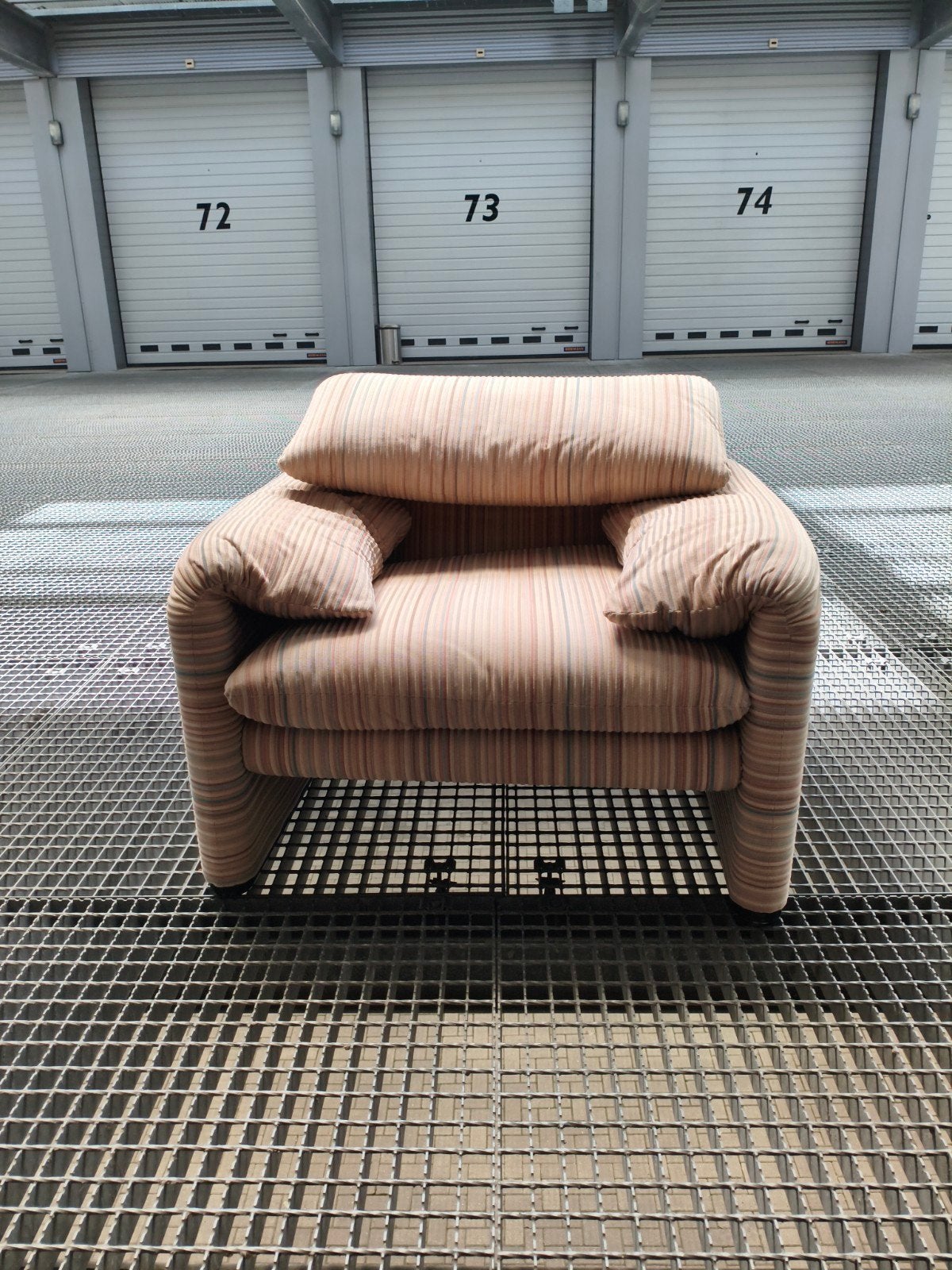 Cassina Maralunga Fauteuil - Multicolor Gestreept, Gebruikt, 75 tot 100 cm, Ophalen of Verzenden, 75 tot 100 cm