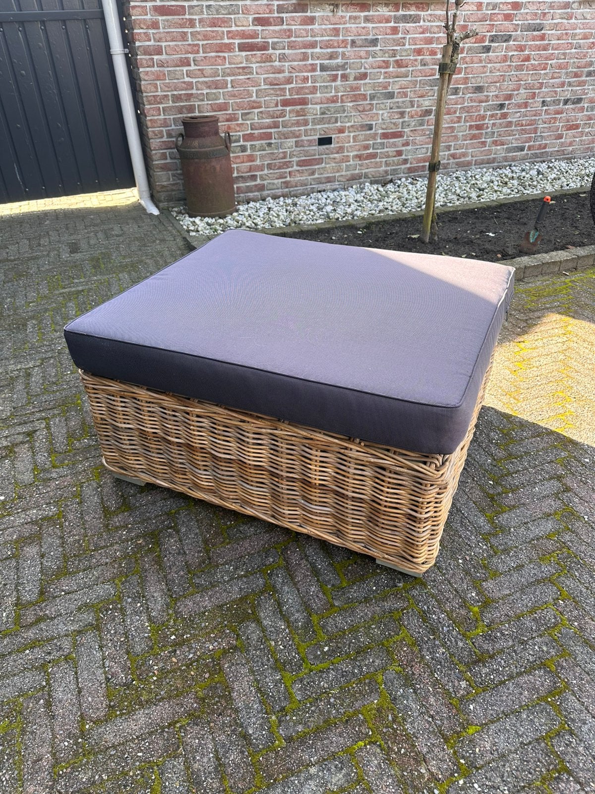 Grote Wicker Hocker / Voetenbank Tuin (Kwantum) – 75x75 cm, Ophalen, Gebruikt
