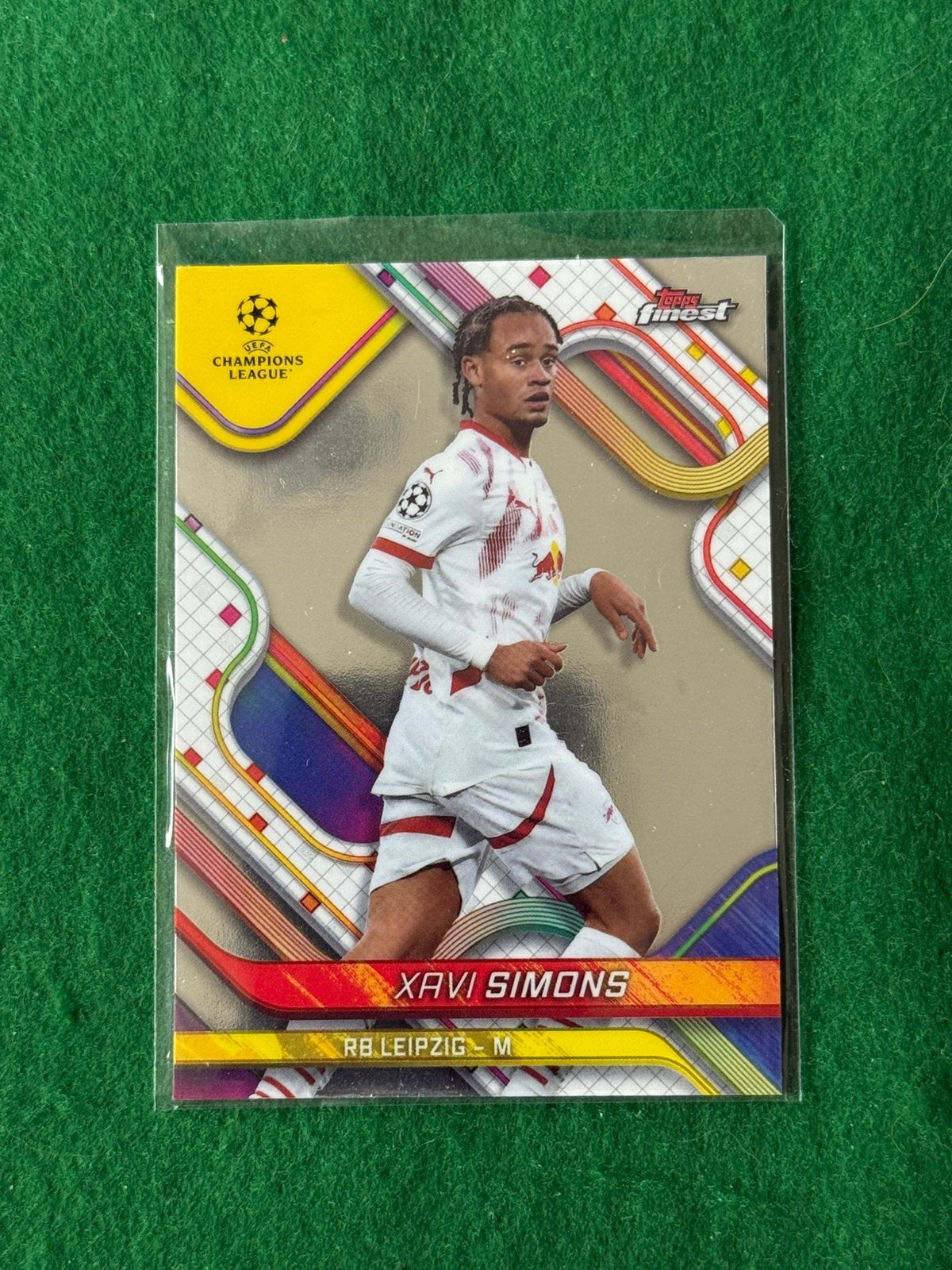 Xavi Simons #26 Leipzig Topps 2024 Finest UEFA, Verzamelen, Ophalen of Verzenden, Zo goed als nieuw, Buitenlandse clubs