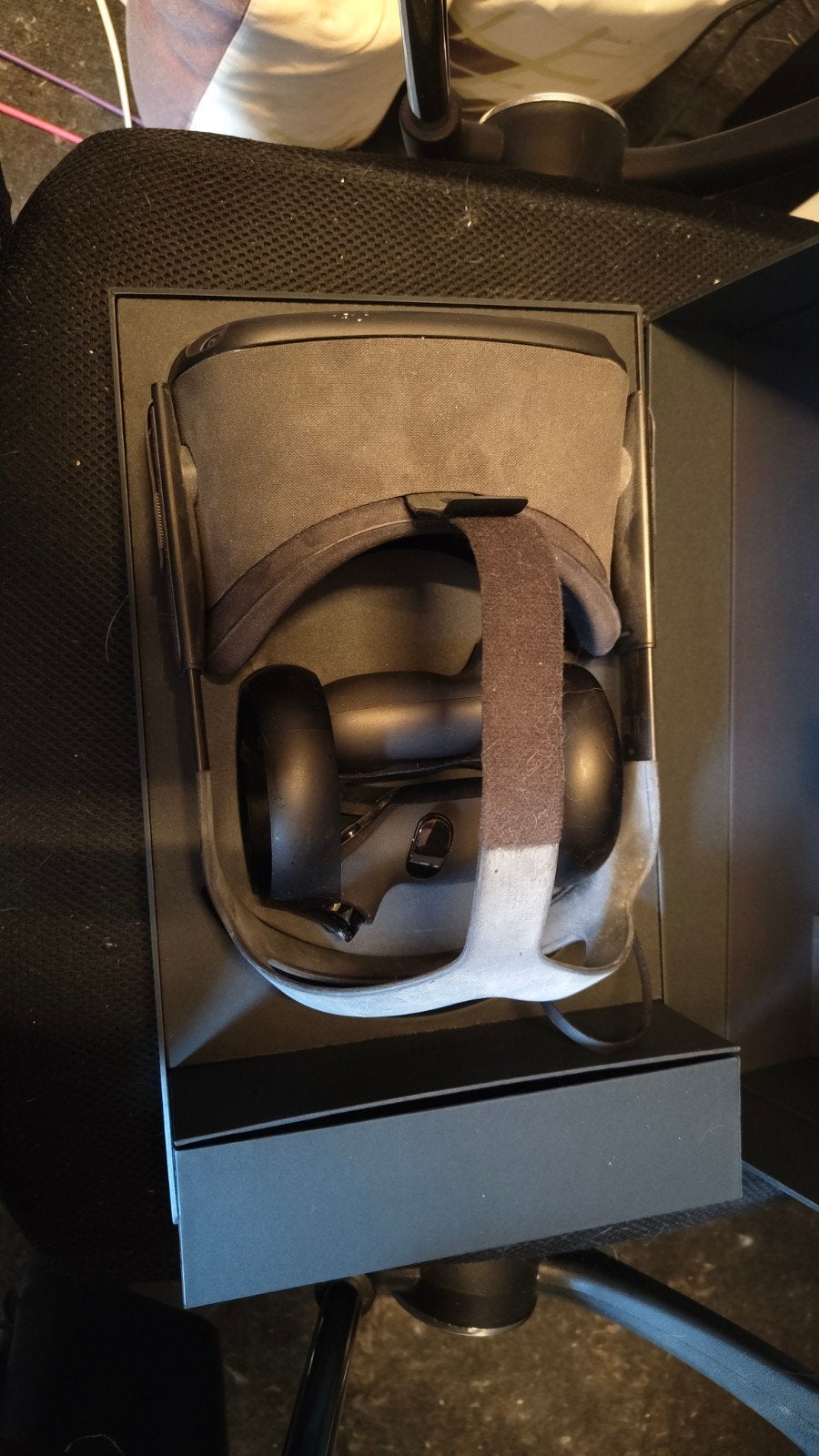Oculus Quest 1st editie VR-bril met controllers en draagtas, Spelcomputers en Games, Virtual Reality, Ophalen, Zo goed als nieuw