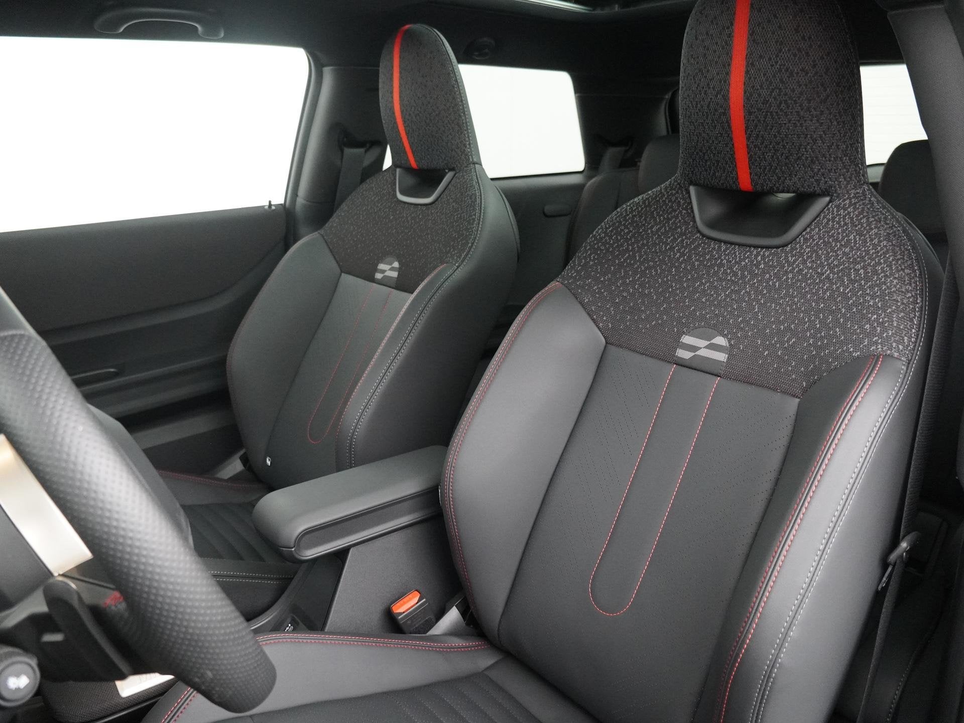 MINI Cooper C 3-deurs JCW-trim | Pakket-M | Stuur- stoelverw, Auto's, Gebruikt, 156 pk, Met garantie (alle), 4 stoelen