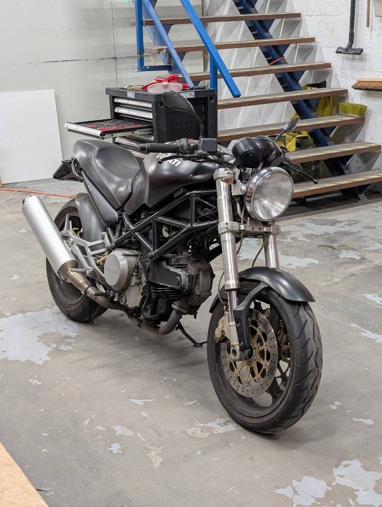 Ducati Monster 2004 i.e. // 22.000 km // handvat verwarming, Motoren, Motoren | Ducati, Handvatverwarming, 2 cilinders, Motorrijbewijs A