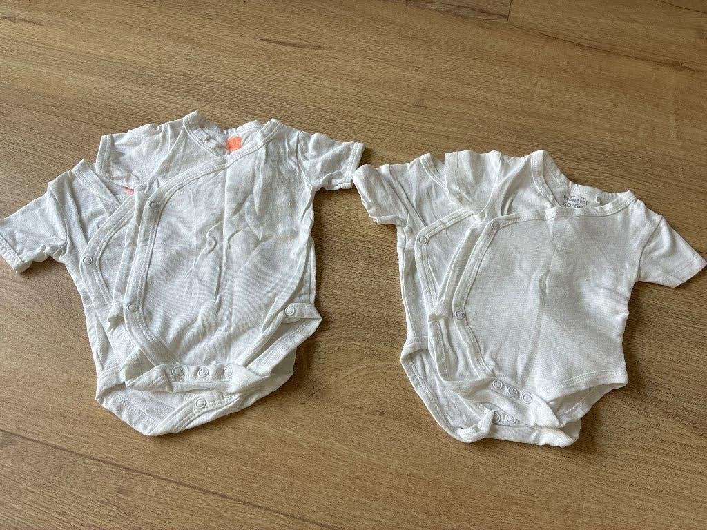 4 nieuwe witte overslag rompers maat 50/56 en 56, Ophalen, Nacht- of Onderkleding, Jongetje of Meisje, Nieuw