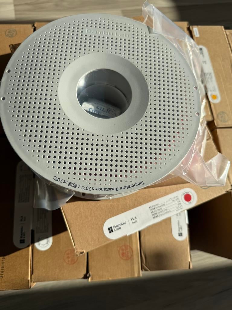 Bambu lab 3d filament 1kg met spoel, Computers en Software, 3D-printerbenodigheden, Ophalen, Zo goed als nieuw
