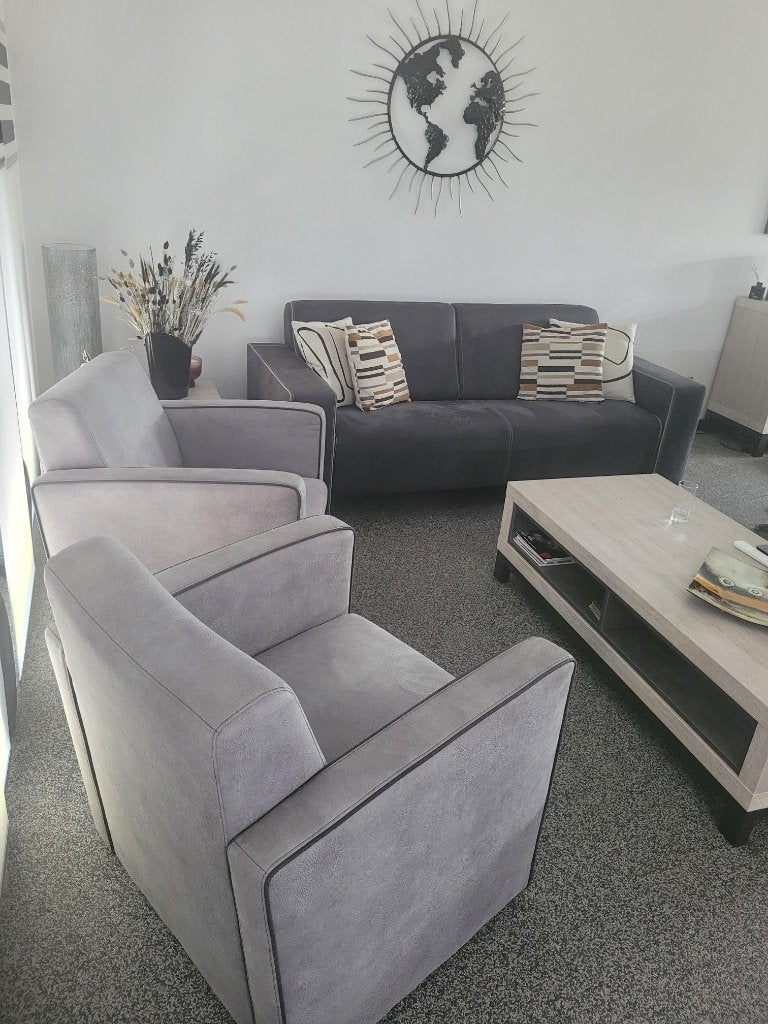 Mooie bank met 2 stoelen, Huis en Inrichting, Banken | Bankstellen, Ophalen, Gebruikt, Modern en strak, Overige maten
