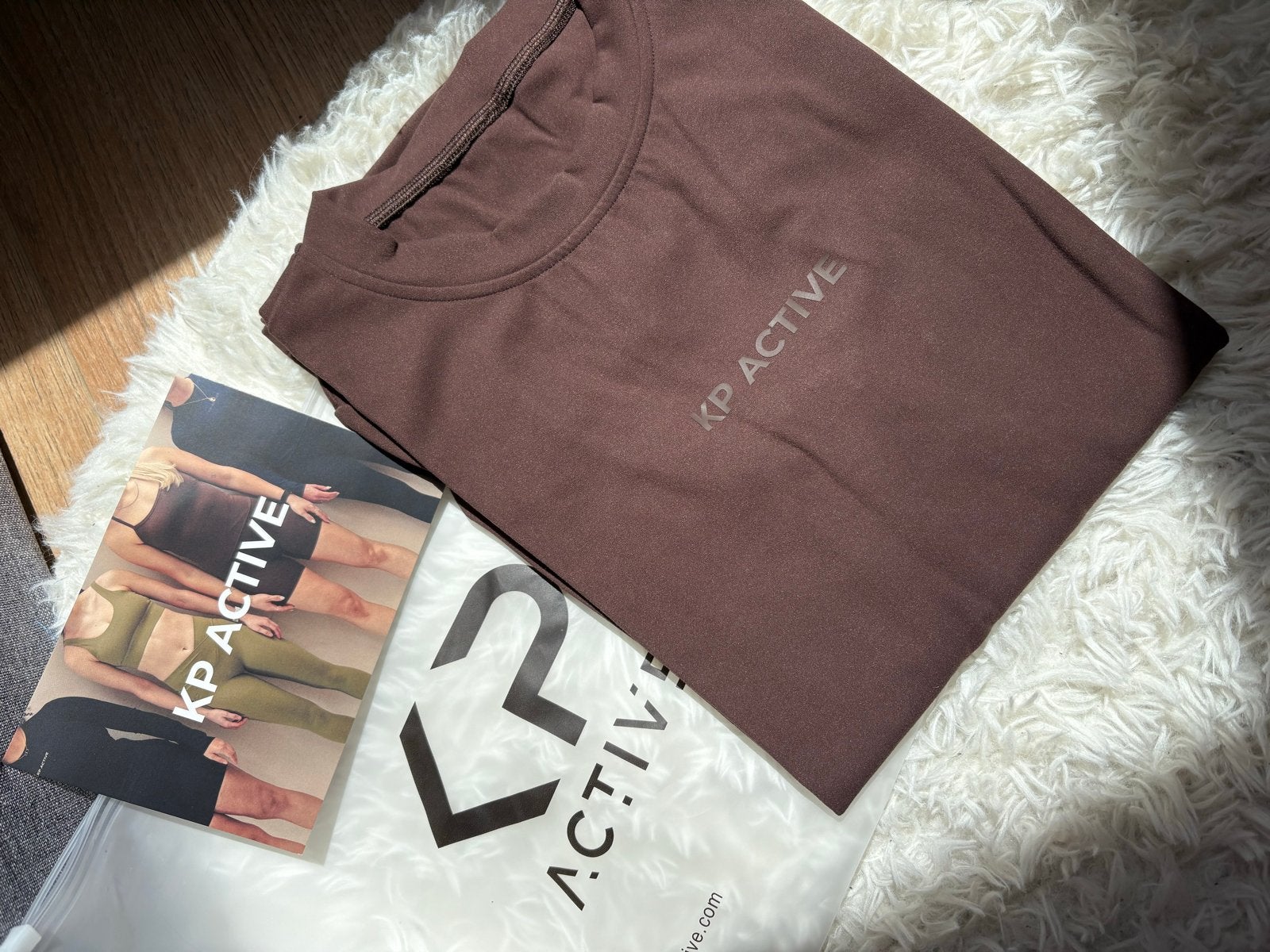 KP Active Lange Mouw Top - Nieuw met prijskaartje, Kleding | Dames, Sportkleding, Ophalen of Verzenden, Nieuw, Bruin