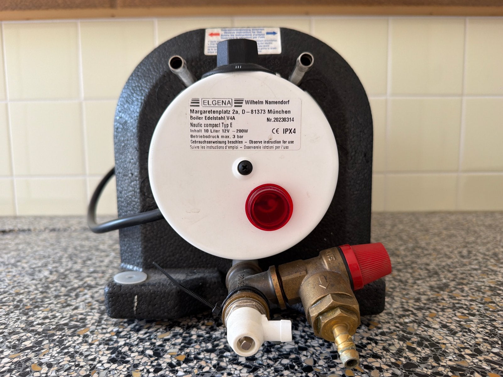 Elgena Nautic Compact Type E Boiler 10 Liter 12V - 200W, Ophalen, Boiler, Zo goed als nieuw, Minder dan 20 liter