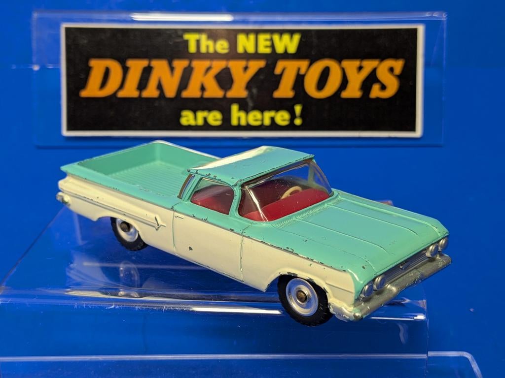 Dinky Toys England #449 Chevrolet El Camino #449 1961 - 1968, Ophalen of Verzenden, Gebruikt, Auto, Dinky Toys