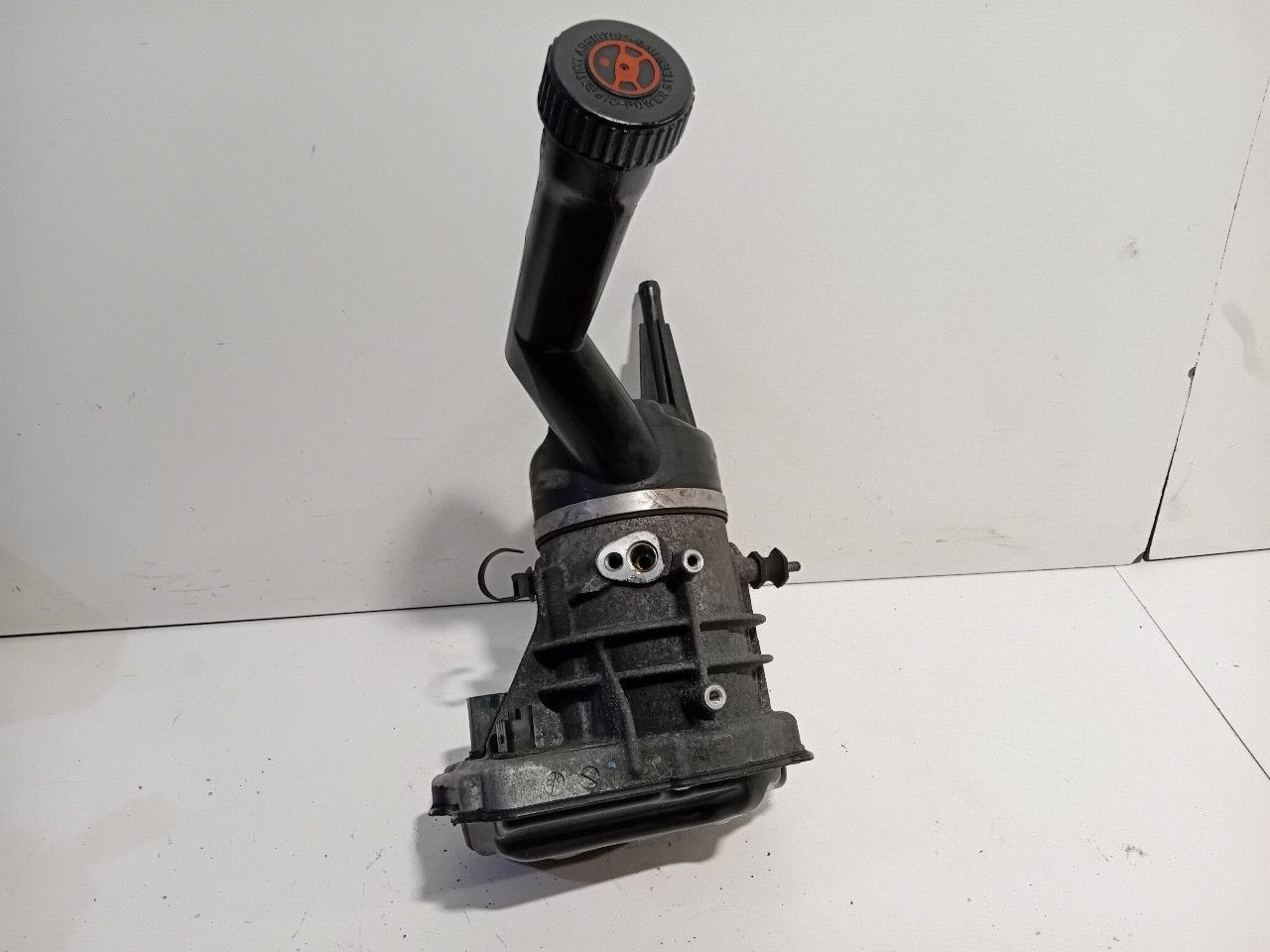 Stuurbekrachtiging pomp motor Peugeot RCZ, Auto-onderdelen, Onderdelen@venauto.nl, Van der Ven Autorecycling B.V., Gebruikt, Ettenseweg 76, 4706 PB Roosendaal, The Netherlands