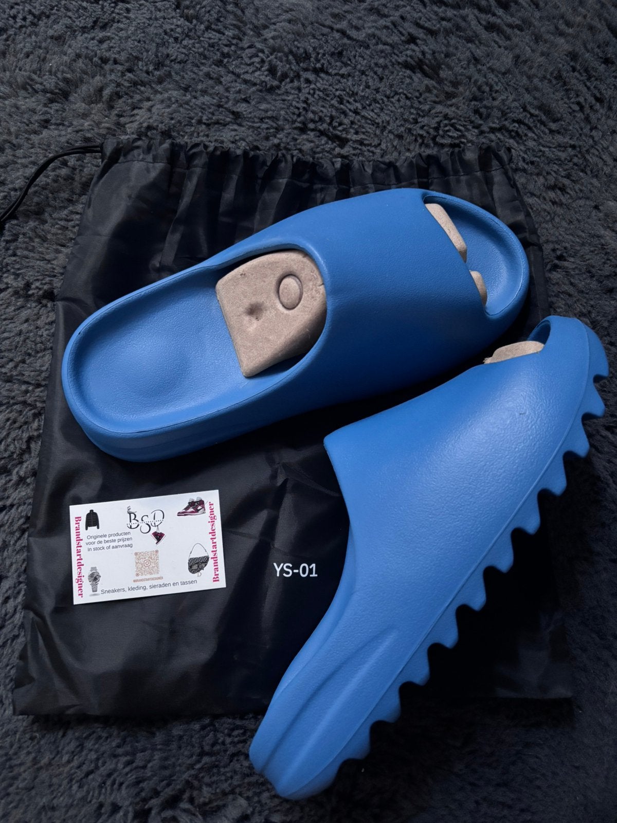 Yeezy YS-01 Blauw (42) Ds, Kleding | Heren, Schoenen, Blauw, Nieuw, Ophalen, Slippers
