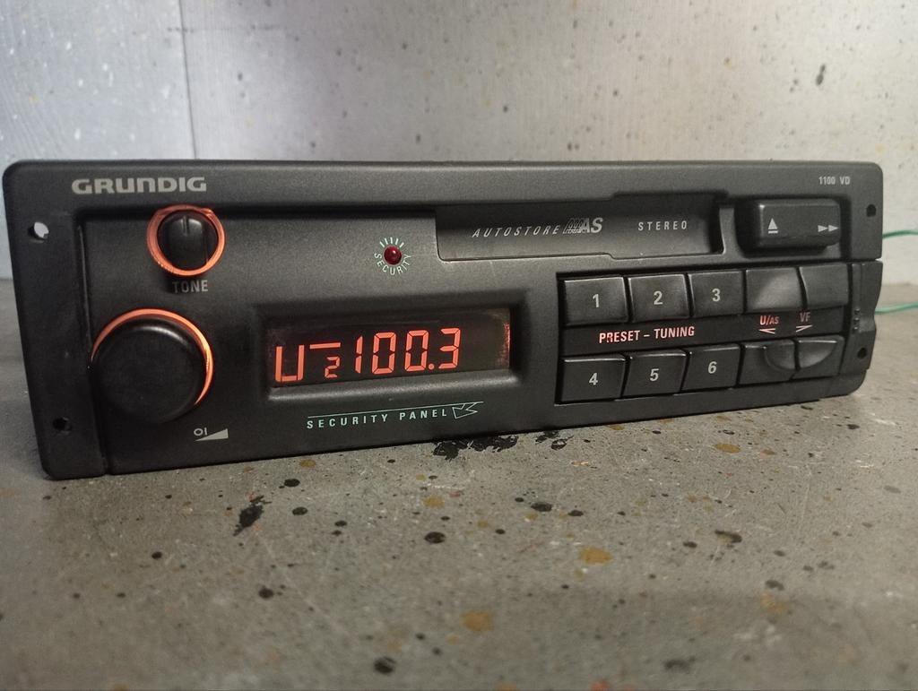 Grundig 1100 VD autoradio, Ophalen of Verzenden, Gebruikt